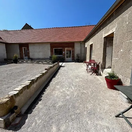 Alojamento de Acomodação e Pequeno-almoço Les Bobos à La Ferme La Madelaine-sous-Montreuil